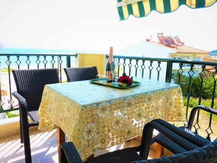 Apartmenthotel Sithon Сарти Екстериор снимка
