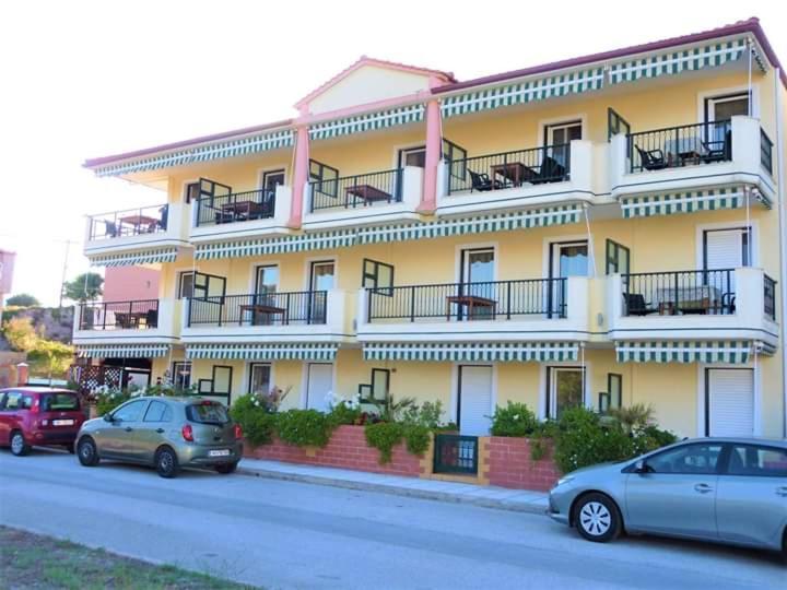 Apartmenthotel Sithon Сарти Екстериор снимка