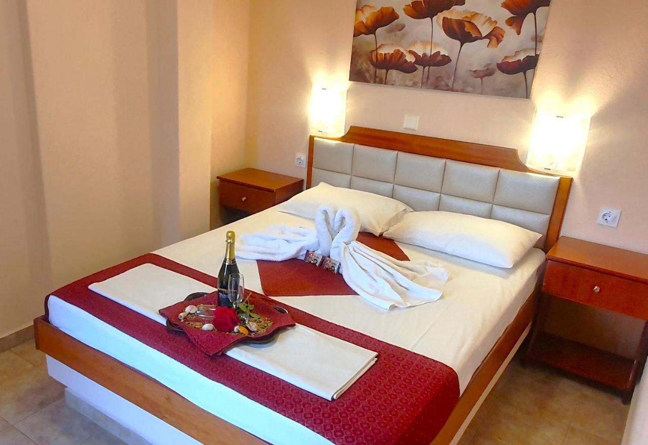 Apartmenthotel Sithon Сарти Екстериор снимка