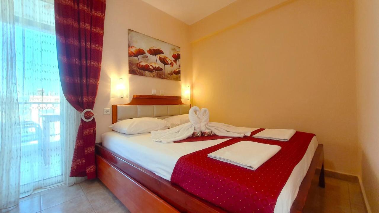 Apartmenthotel Sithon Сарти Екстериор снимка